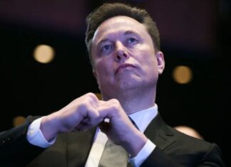 Homem mais rico do mundo tem mais de 3 vezes mais dinheiro que o segundo