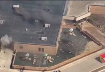 Suspeito morre após atacar sinagoga com carro e rifle nos EUA