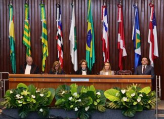Presidente do TCE-AM prestigia posse da nova mesa diretora do TRF-1