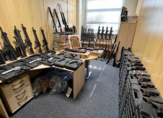 Brasil e EUA anunciam acordo de combate ao tráfico de armas e drogas