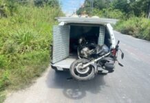 Moto abandonada é resgatada pela PM na AM-010; polícia busca pelo proprietário