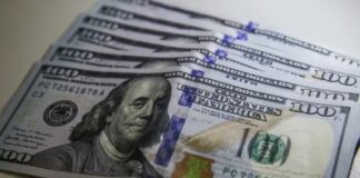 Dólar cai para R$ 5,07, menor cotação em um mês