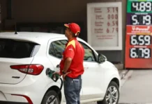 Aumento de etanol na gasolina divide opiniões sobre impacto em carros
