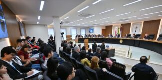 TCE-AM transfere julgamento das contas de David Almeida para dezembro